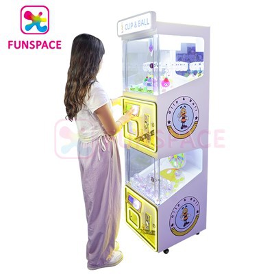 Машина за наградну игру Гасхапон са копчом за перле на новчић